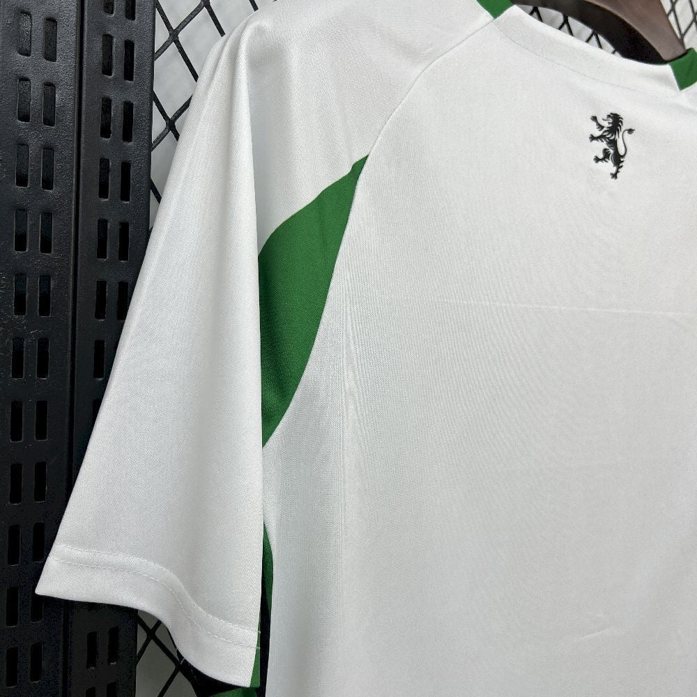 Camisola leão concept branca e verde 2025/26