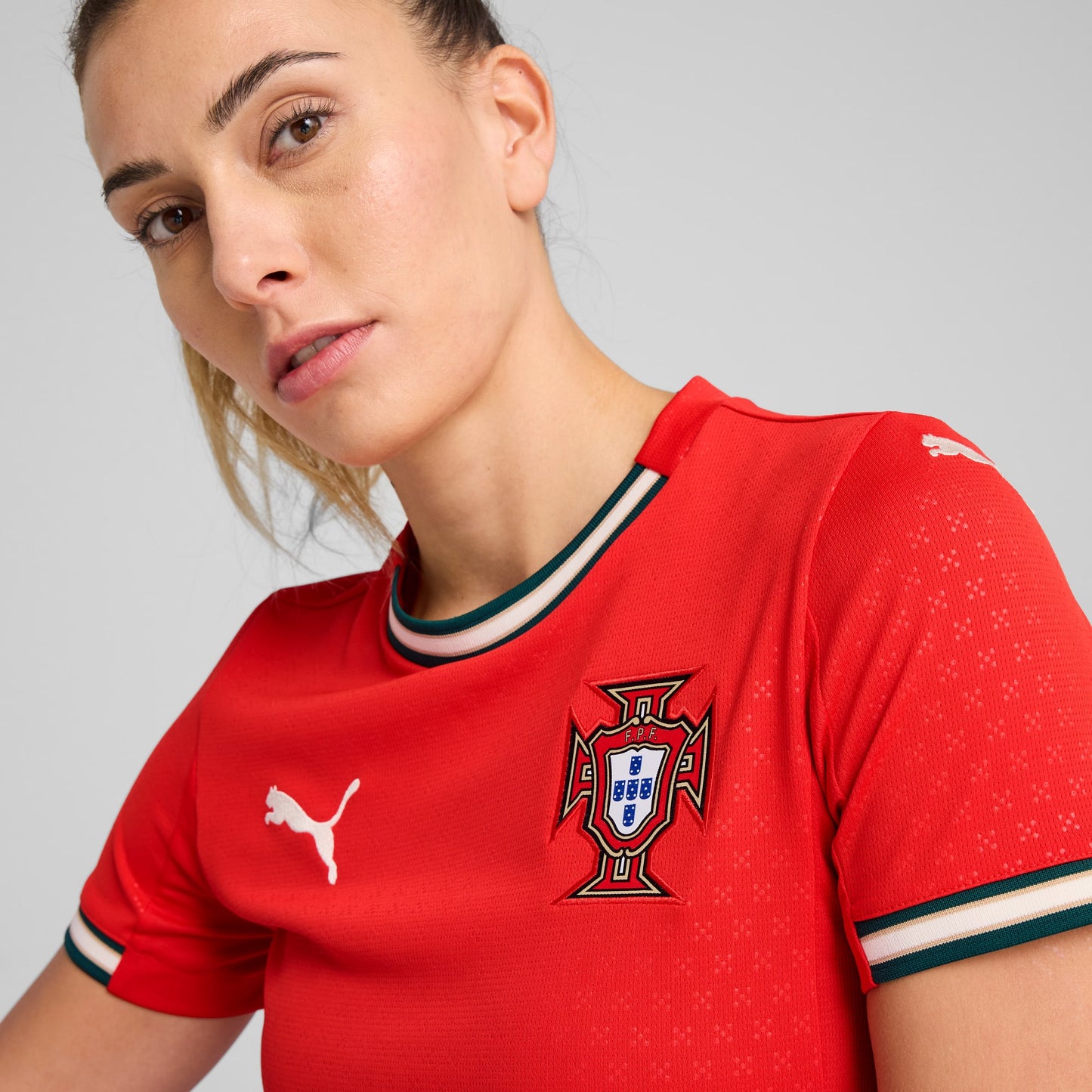 Camisola Feminina Seleção Portugal vermelha principal 2025