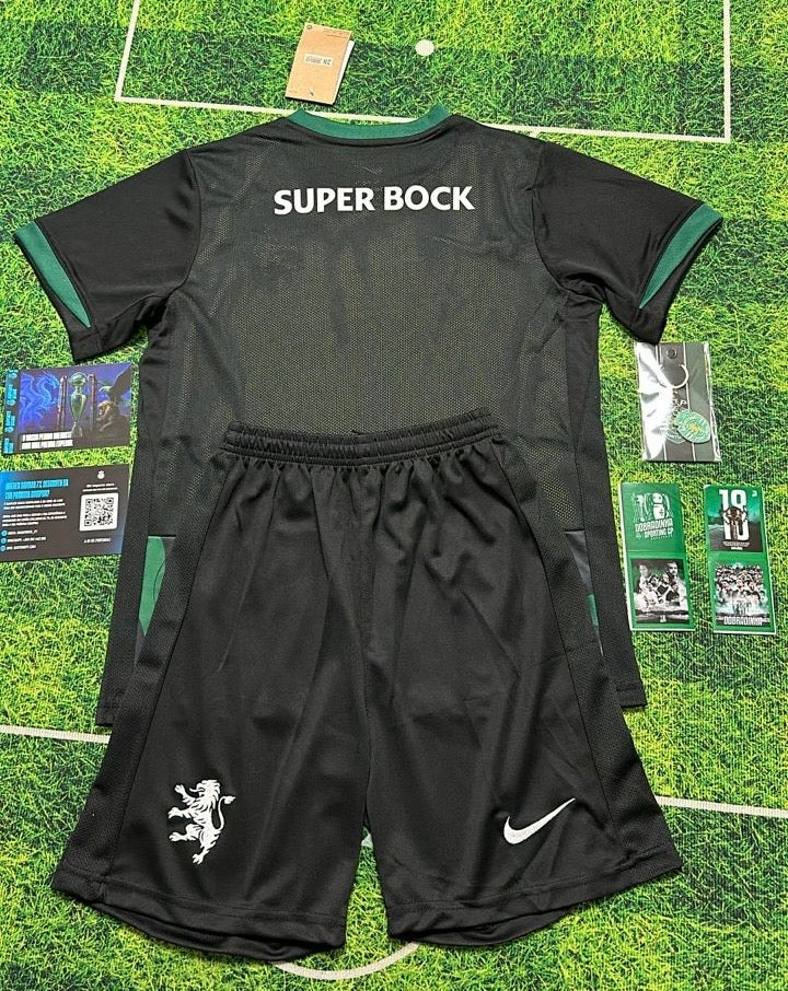 Conjunto infantil COM MEIAS alternativo preto/verde 2025/26