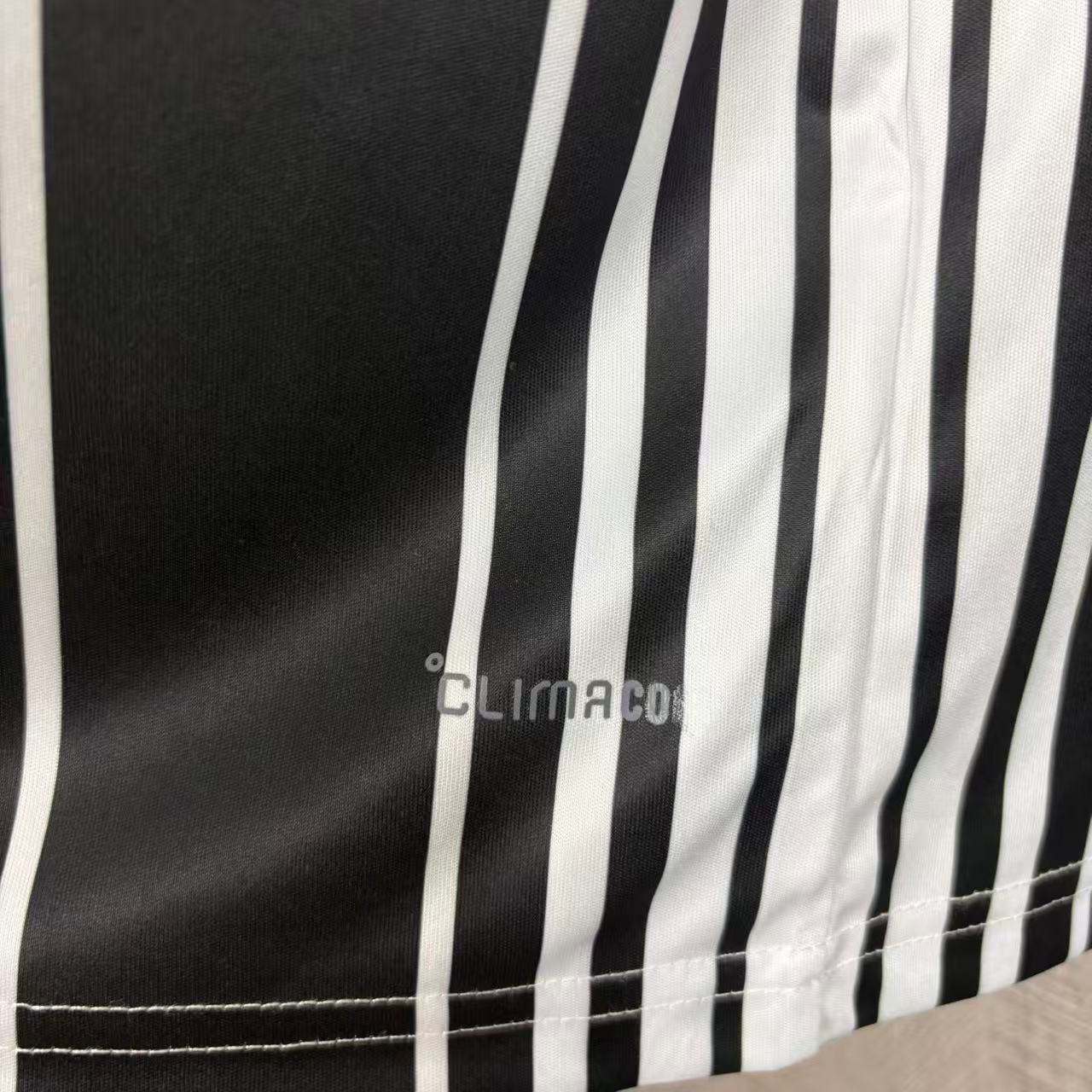 Camisola Newcastle principal 2026/27