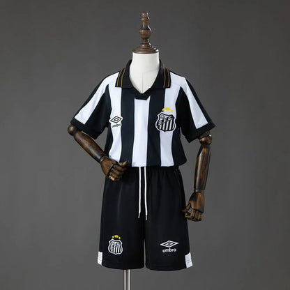 Conjunto Infantil alternativo branco/preto 2026/27