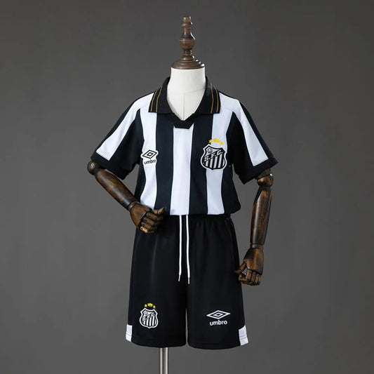 Conjunto Infantil alternativo branco/preto 2026/27