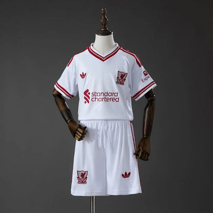 Conjunto Infantil Liverpool alternativo branco 2026/27