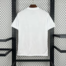 Camisola concept branca e vermelha 2025/26