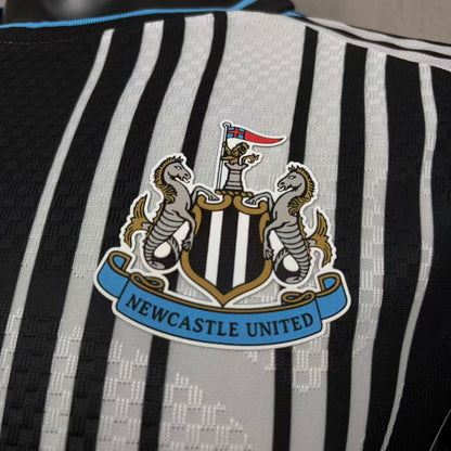 Camisola Newcastle principal 2026/27 - PLAYER