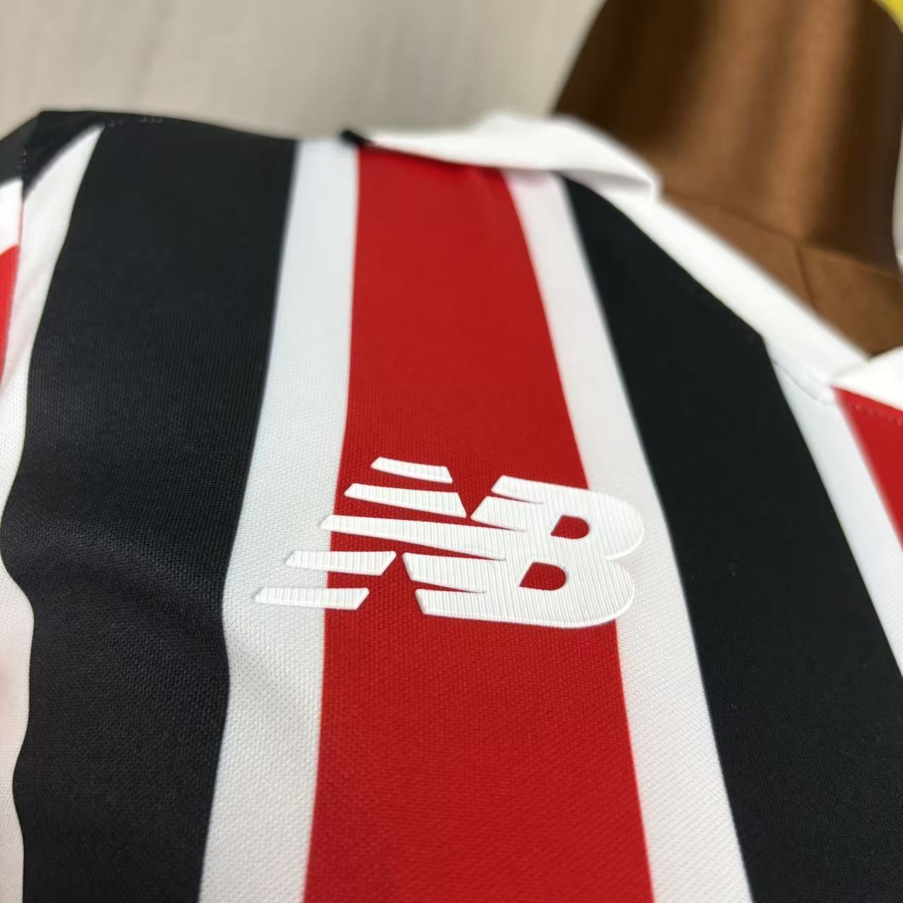Camisola Feminina alternativa tricolor 2026/27