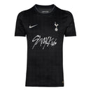 Camisola Tottenham Hotspur x Stray Kids preta 2025/26