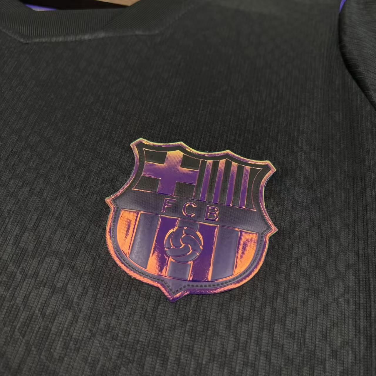 Camisola Barcelona alternativa preta e roxa 2026/27