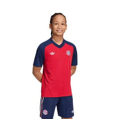 Conjunto Infantil Bayern de Munique pré jogo 2026/27