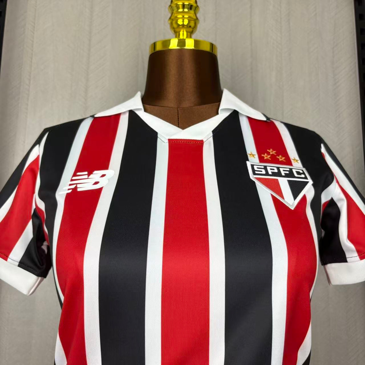 Camisola Feminina alternativa tricolor 2026/27