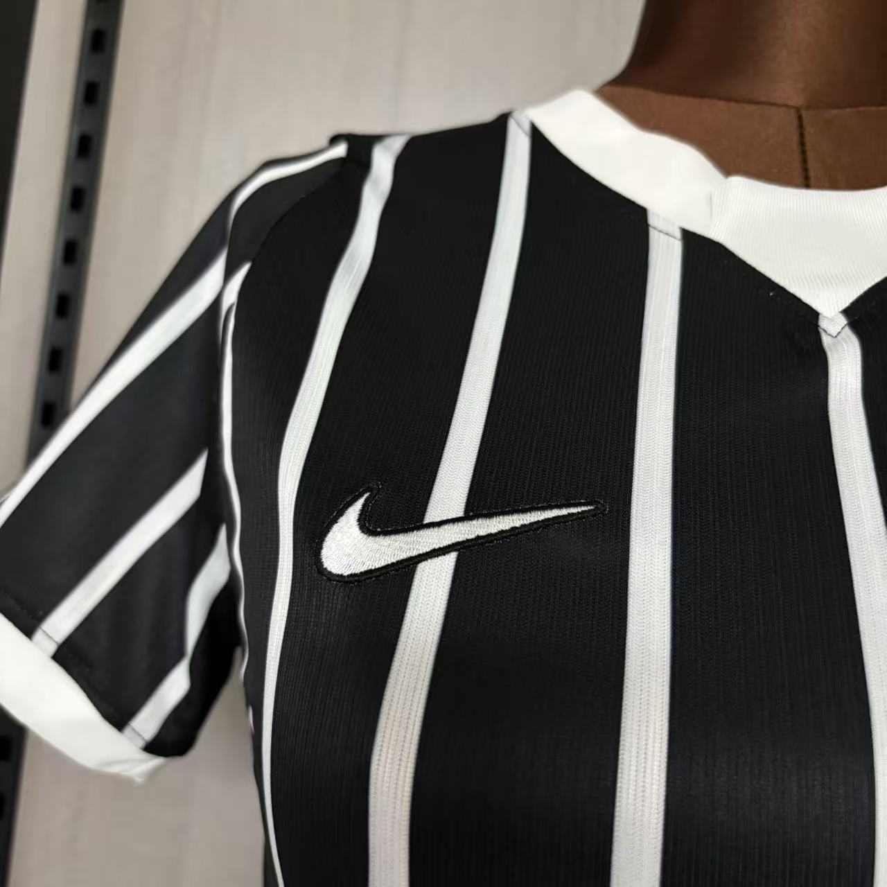 Camisola Feminina Away preta 2026/27