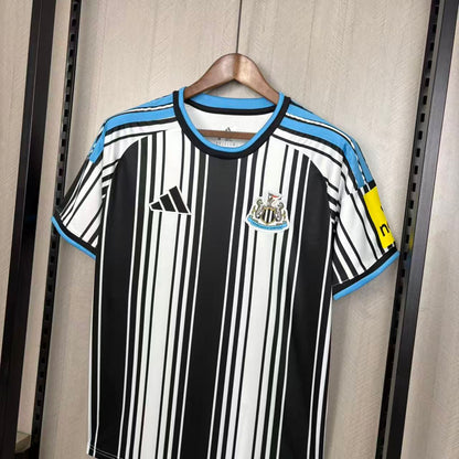 Camisola Newcastle principal 2026/27
