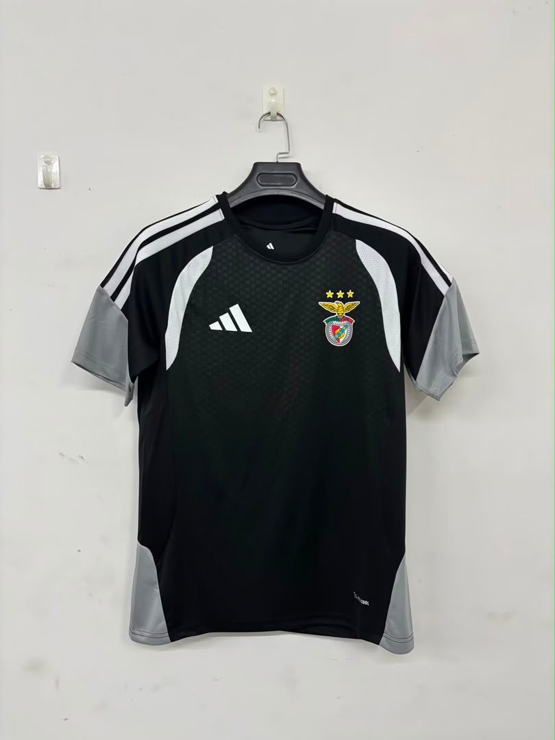 Camisola de treino adulto águia preto 2026/27