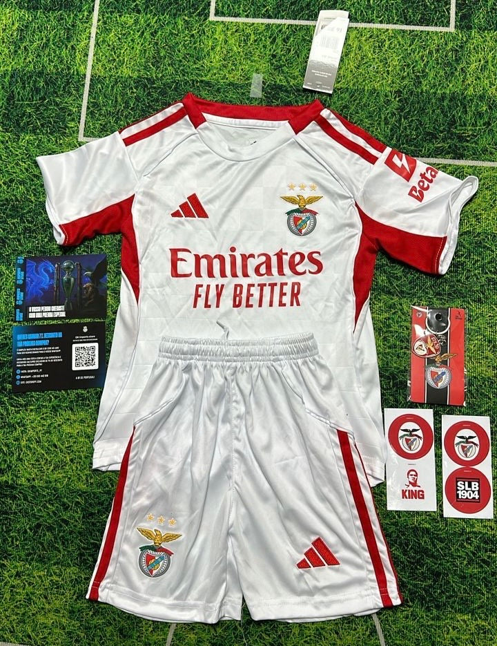 Conjunto infantil alternativo branco 2025/26