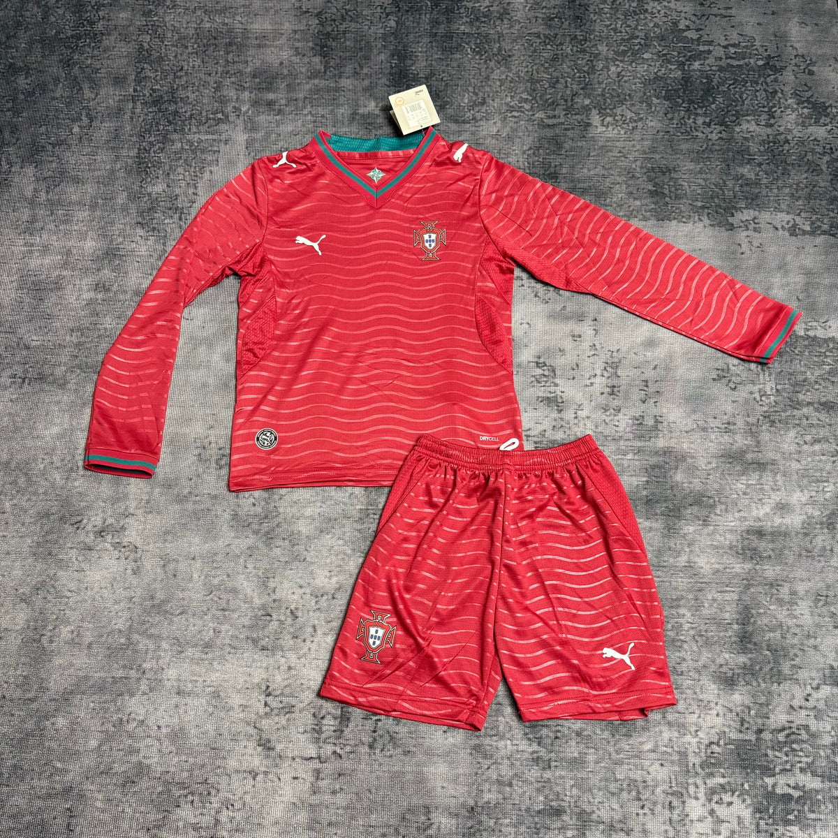 Conjunto infantil MANGA LONGA Seleção de Portugal principal COPA DO MUNDO 2026 - vermelha