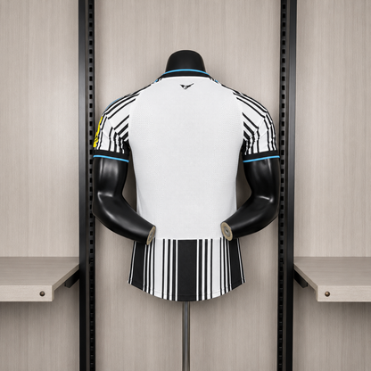 Camisola Newcastle principal 2026/27 - PLAYER