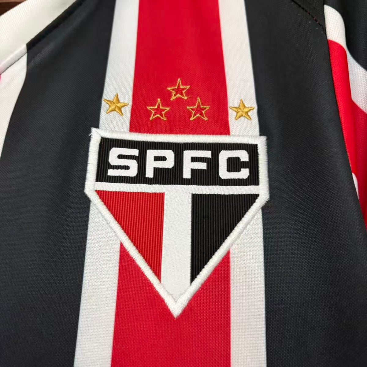 Camisola Alternativa tricolor 2026/27