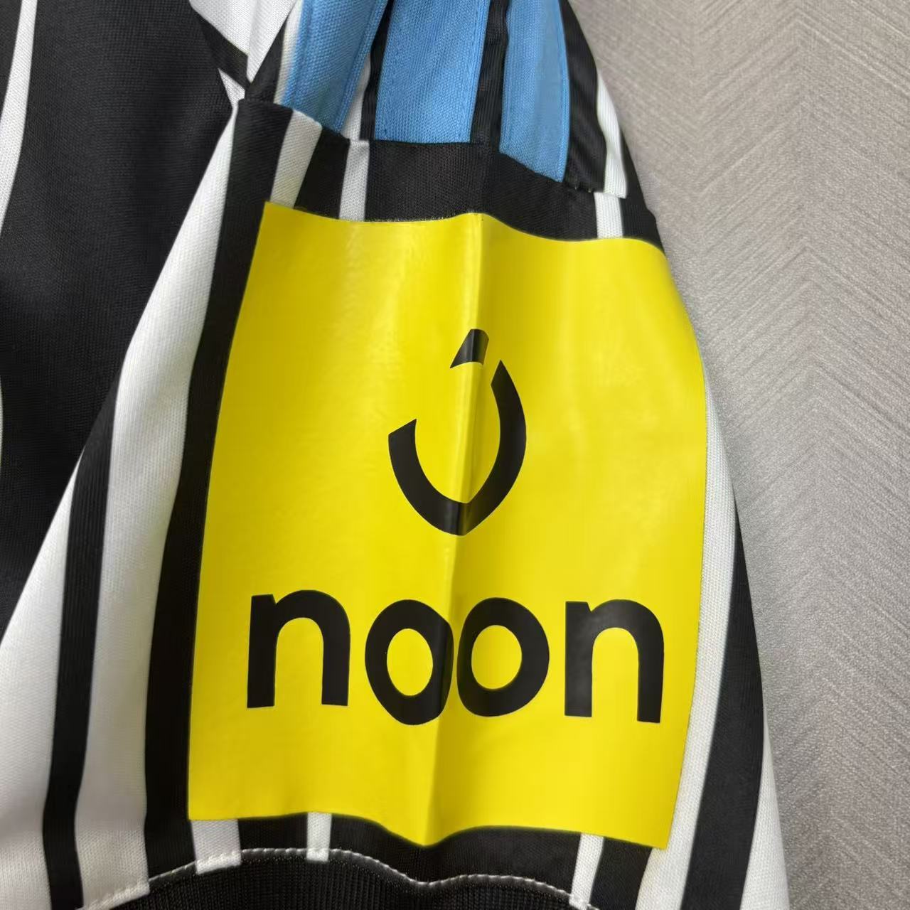 Camisola Newcastle principal 2026/27