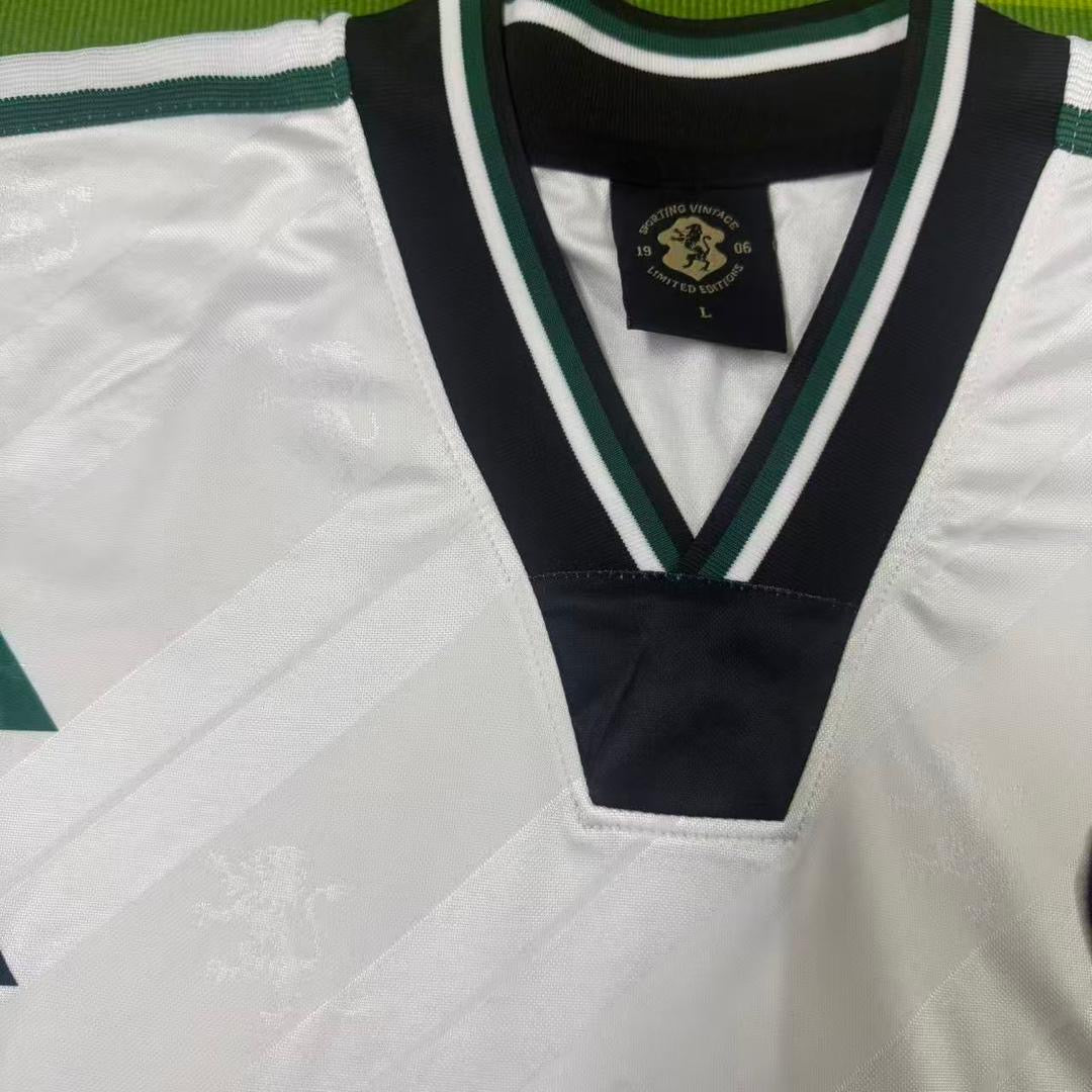 Camisola VINTAGE retrô branca ANOS 90 - 2025/26