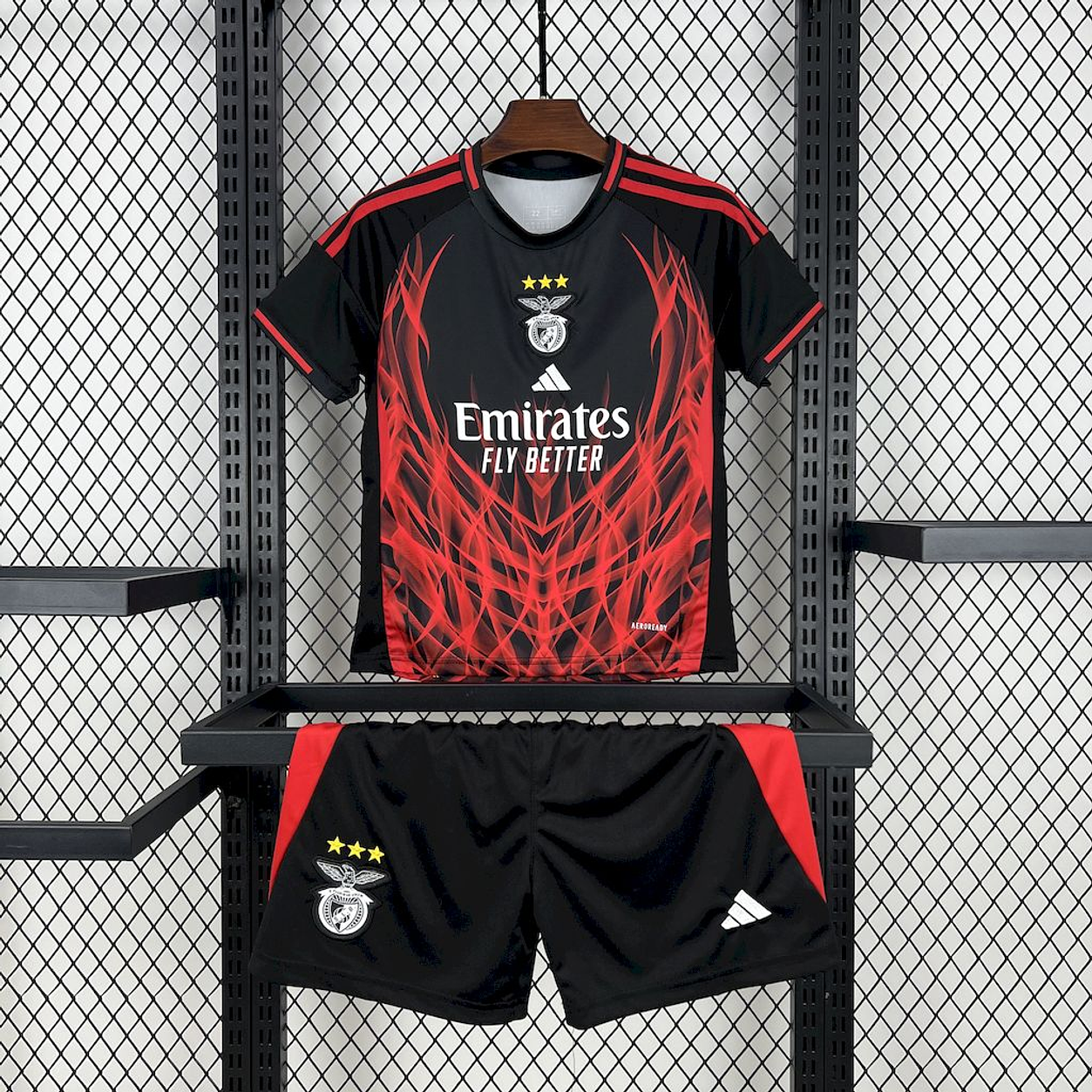 Conjunto infantil concept preta e vermelha 2025/26