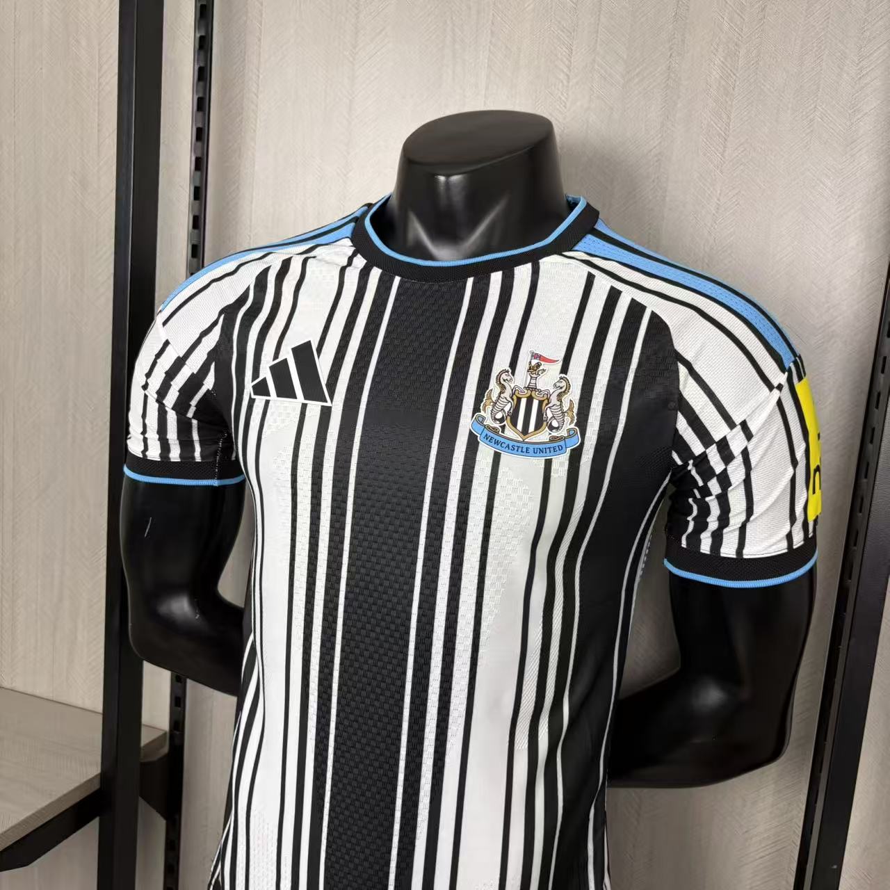 Camisola Newcastle principal 2026/27 - PLAYER