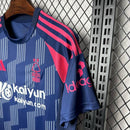 Camisola Nottingham Forest away 2024/25 - azul