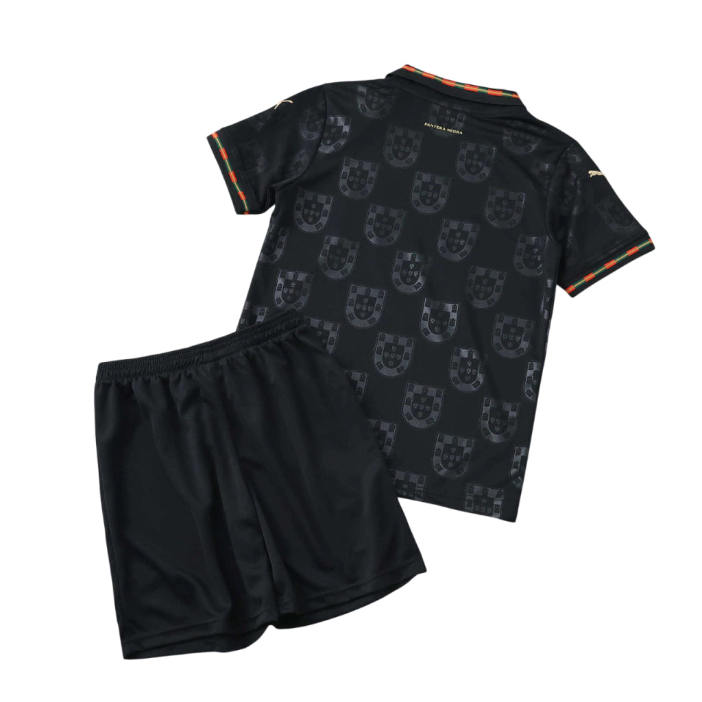 Conjunto infantil Seleção Portugal edição especial pantera negra EUSÉBIO preta 2025/26