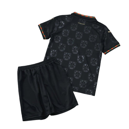 Conjunto infantil Seleção Portugal edição especial pantera negra EUSÉBIO preta 2025/26