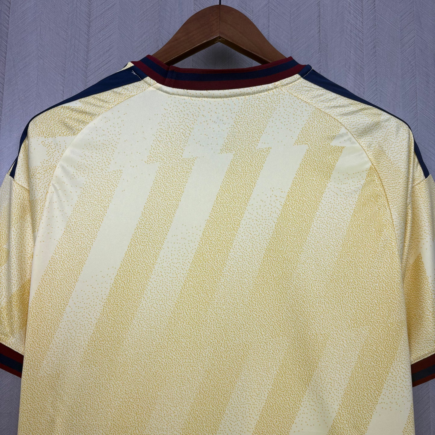 Camisola Terceira amarela 2026/27