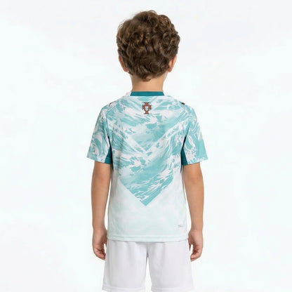 Conjunto infantil Seleção Portugal alternativa verde - calção branco - COPA DO MUNDO 2026