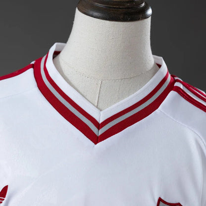 Conjunto Infantil Liverpool alternativo branco 2026/27