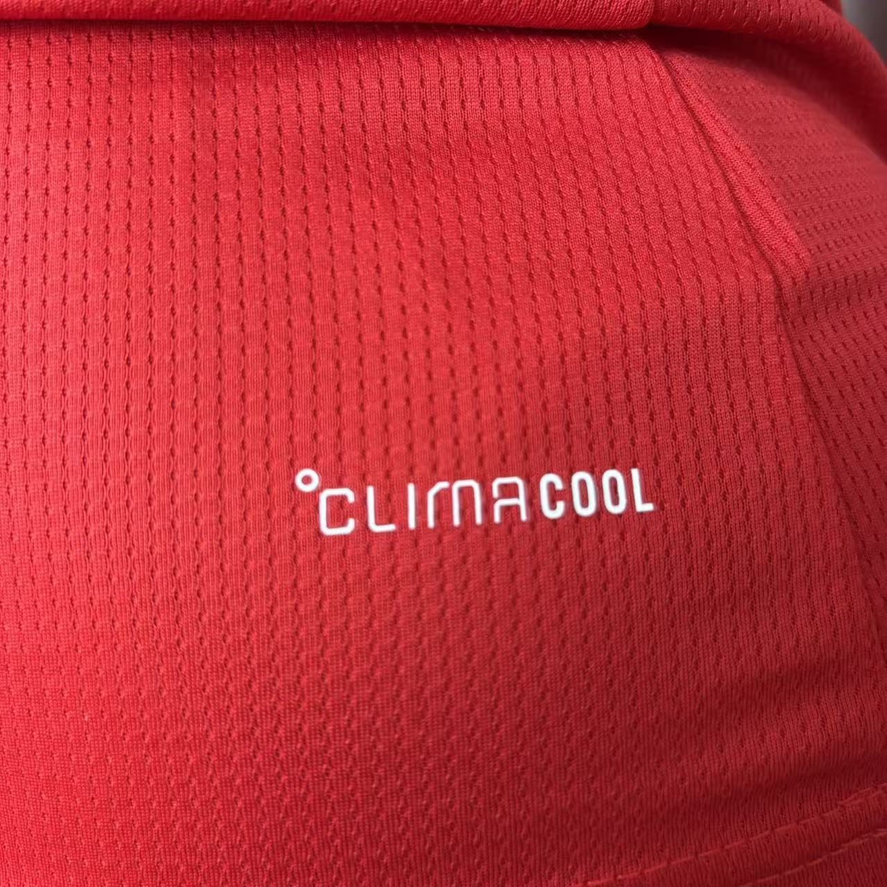Camisola FEMININA principal vermelha 2026/27