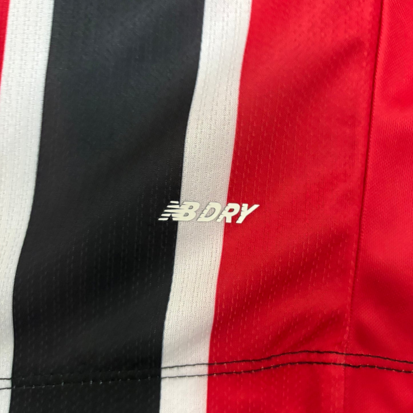 Camisola Alternativa tricolor 2026/27
