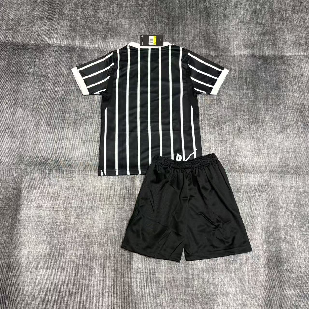 Conjunto Infantil away 2026/27
