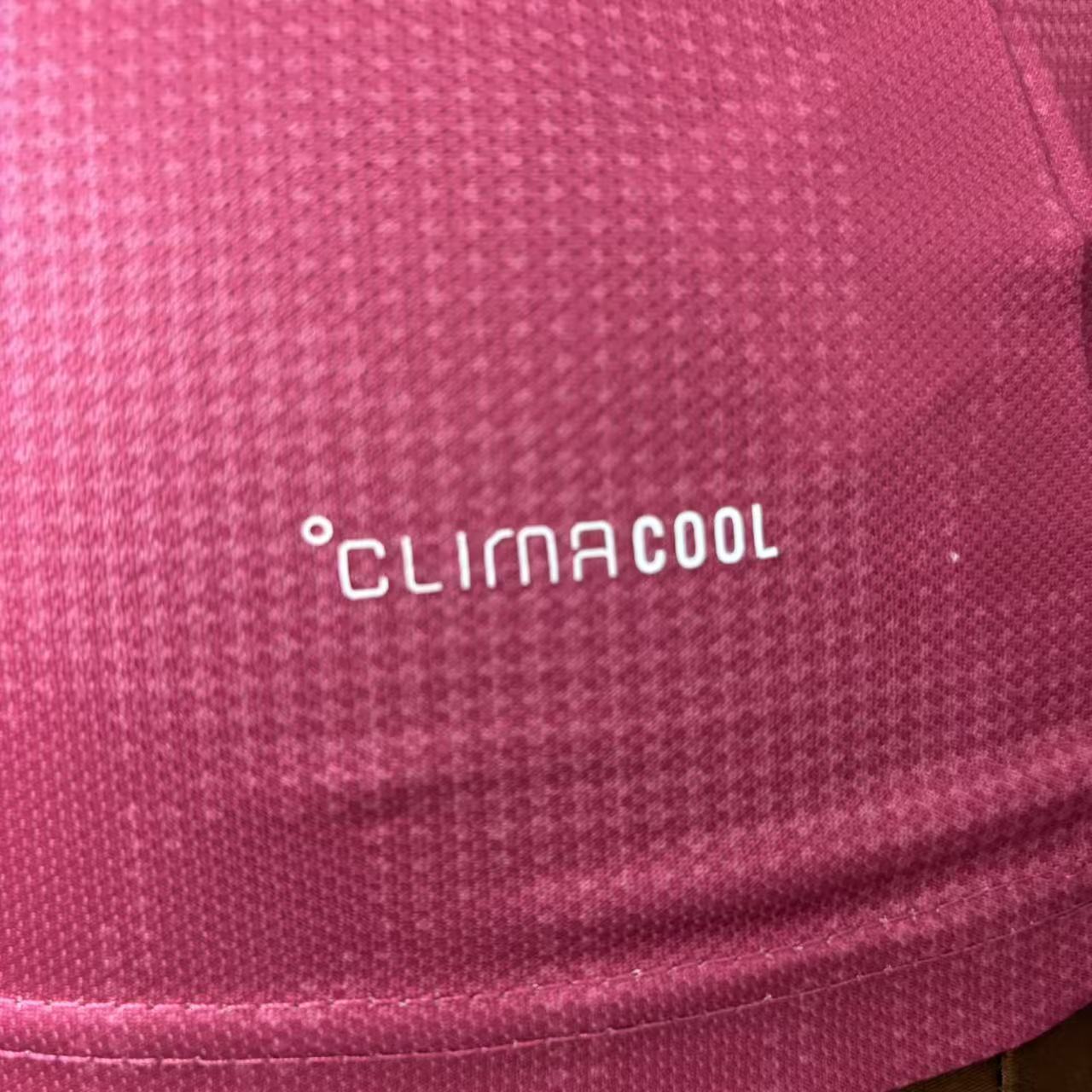 Camisola Real Madrid FEMININA terceira rosa 2026/27