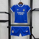 Conjunto Infantil Real Madrid alternativo azul 2025/26