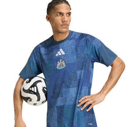 Camisola Newcastle pré jogo 2026/27