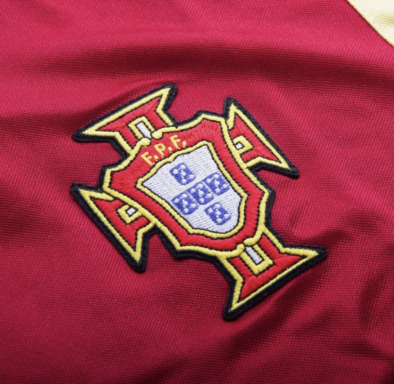 Camisola Seleção de Portugal relançamento retrô vermelha 1998 - 2026