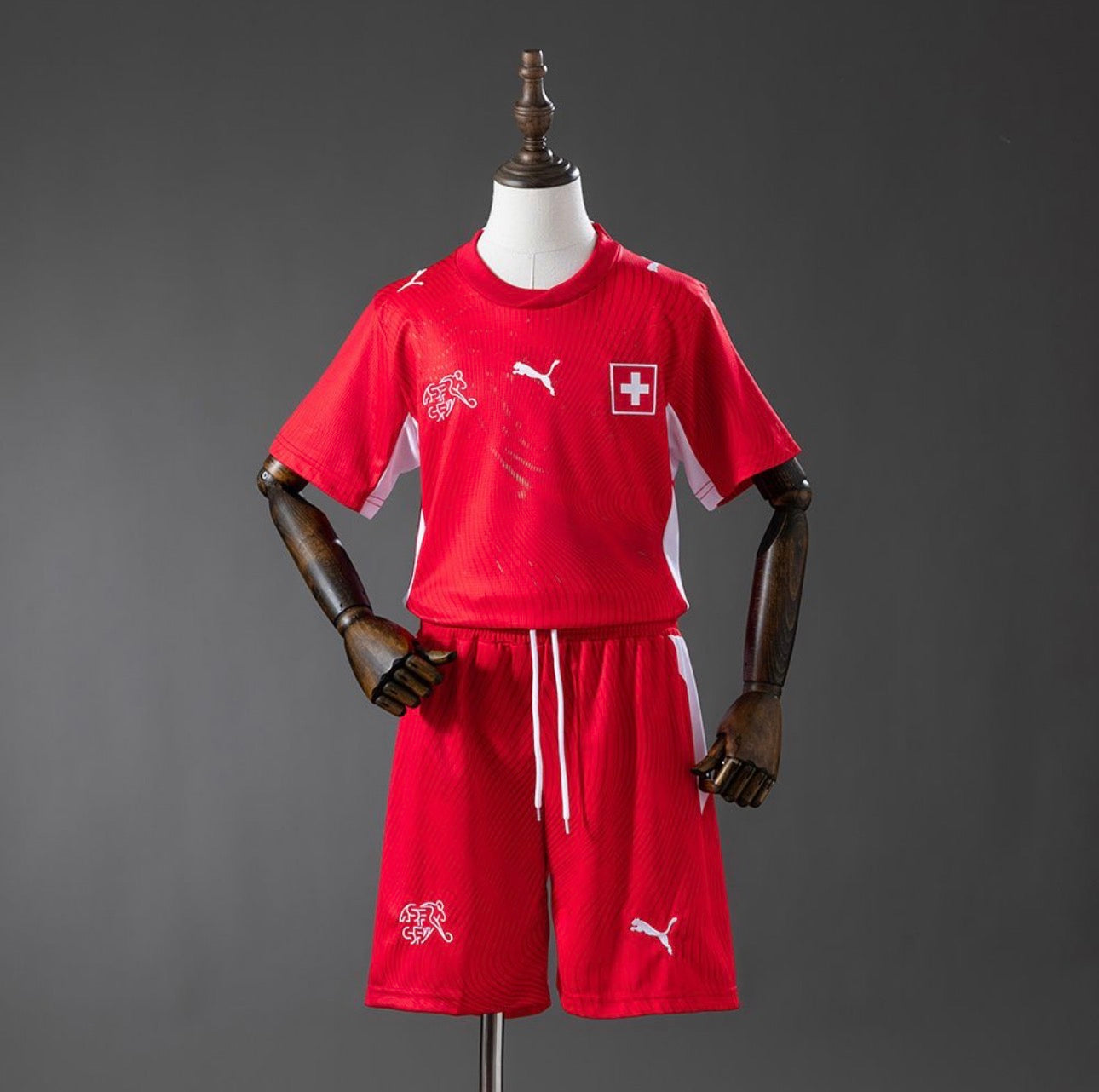 Conjunto infantil Seleção Suíça principal vermelha COPA DO MUNDO 2026