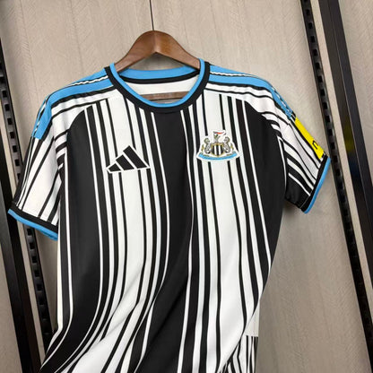 Camisola Newcastle principal 2026/27