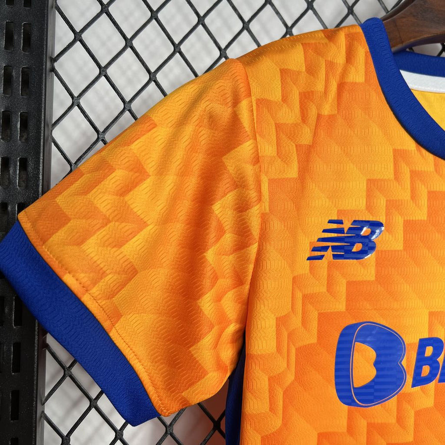 Conjunto infantil laranja alternativo 2024/25