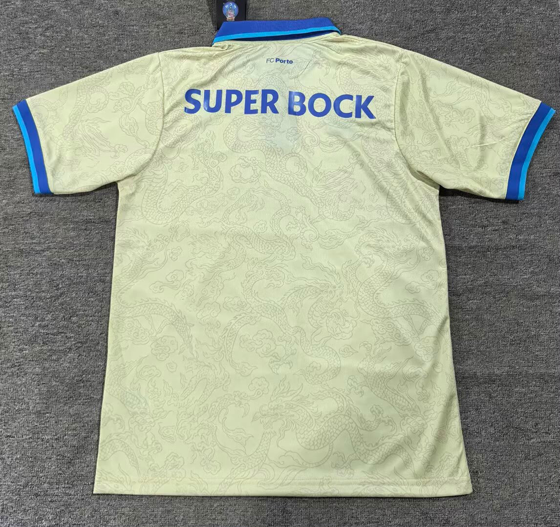 Camisola dragão amarela concept 2026/27