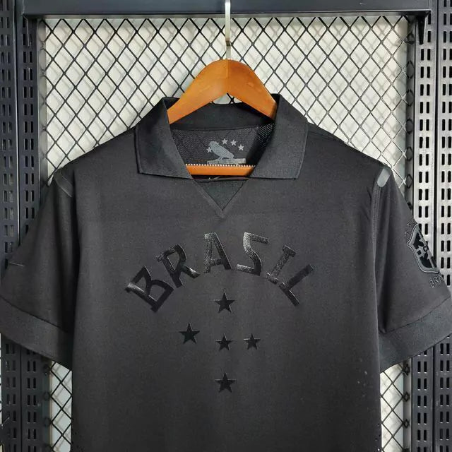 Camisola Retrô Seleção Brasil 2013/14 - preta