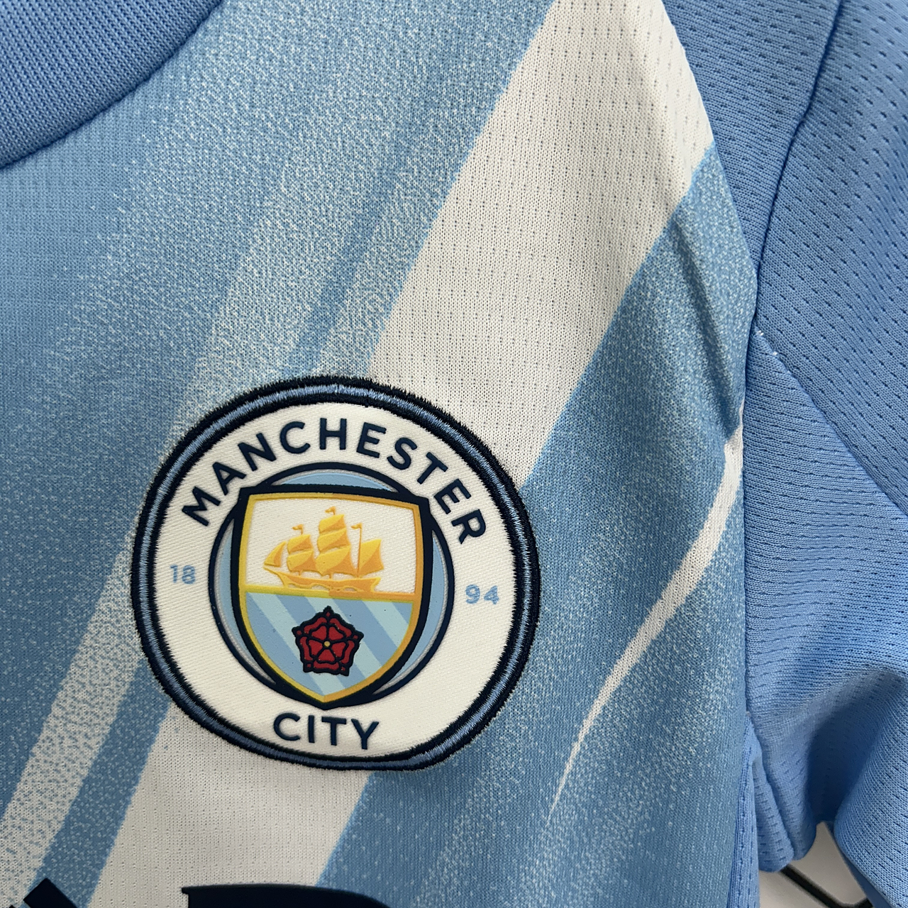 Conjunto Infantil Manchester City home 2025/26 azul