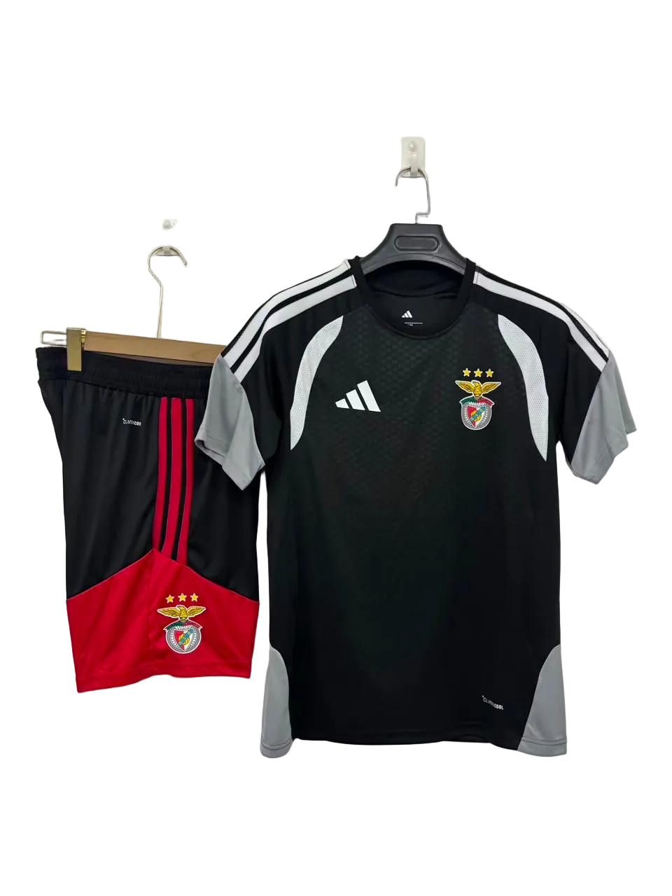 Conjunto de treino adulto águia preto 2026/27