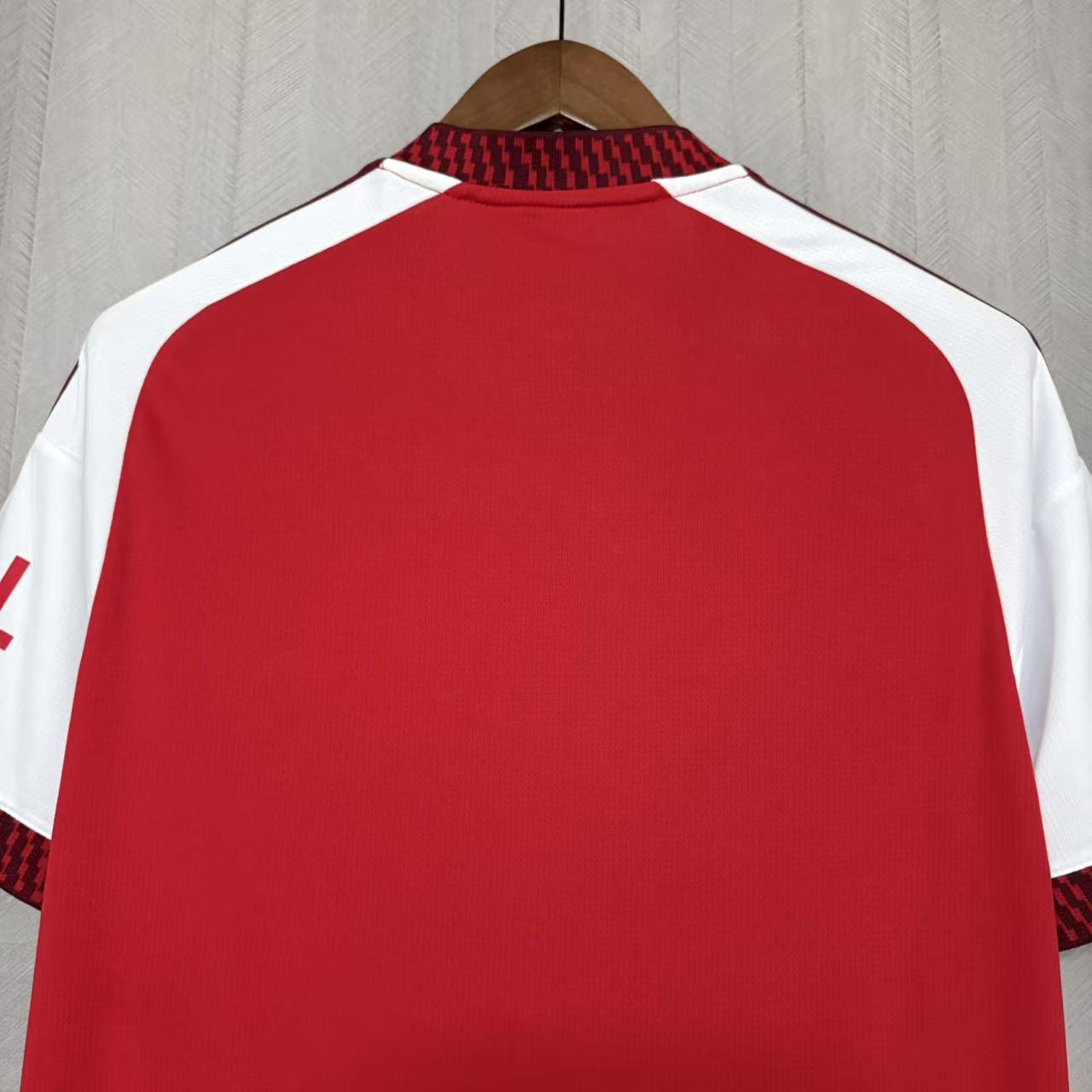 Camisola Arsenal principal vermelha 2026/27