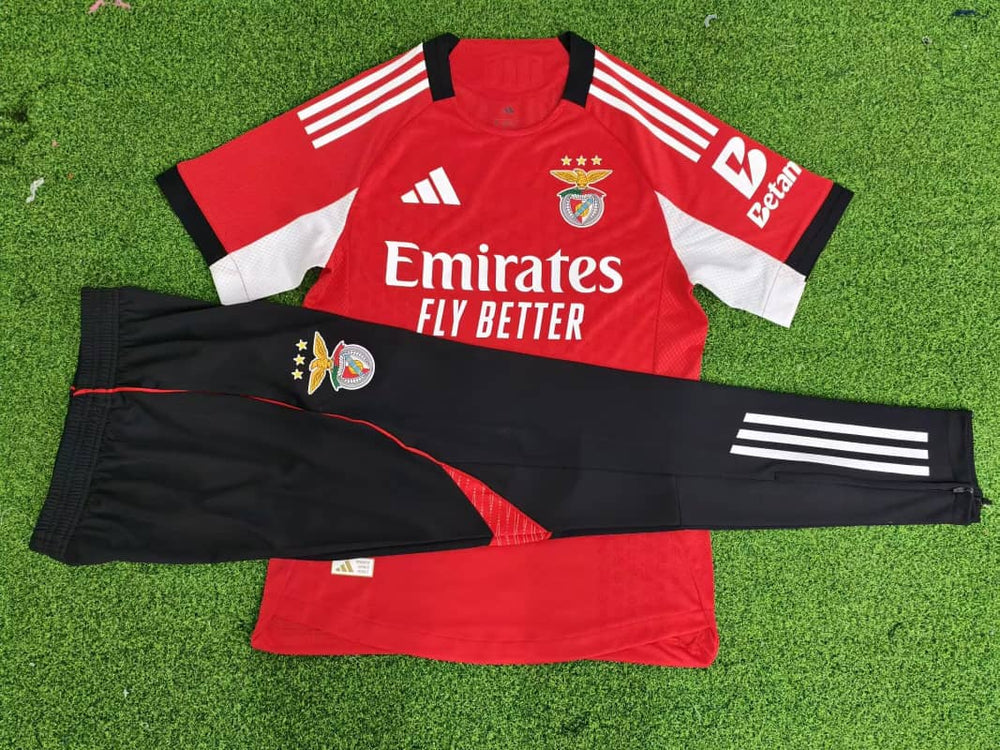 Conjunto calça e camisola vermelha 2025/26