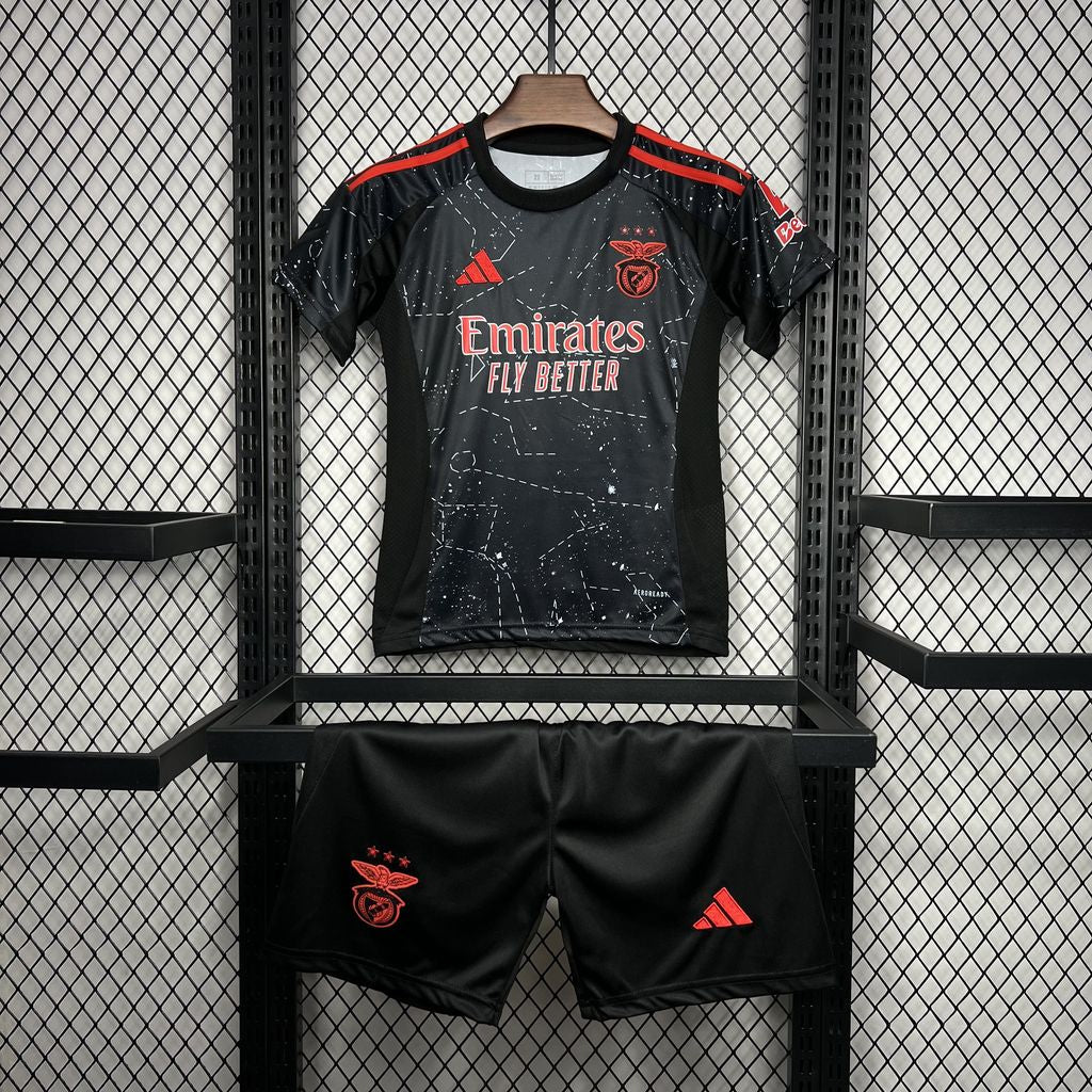 Conjunto infantil alternativo 2024/25 preto