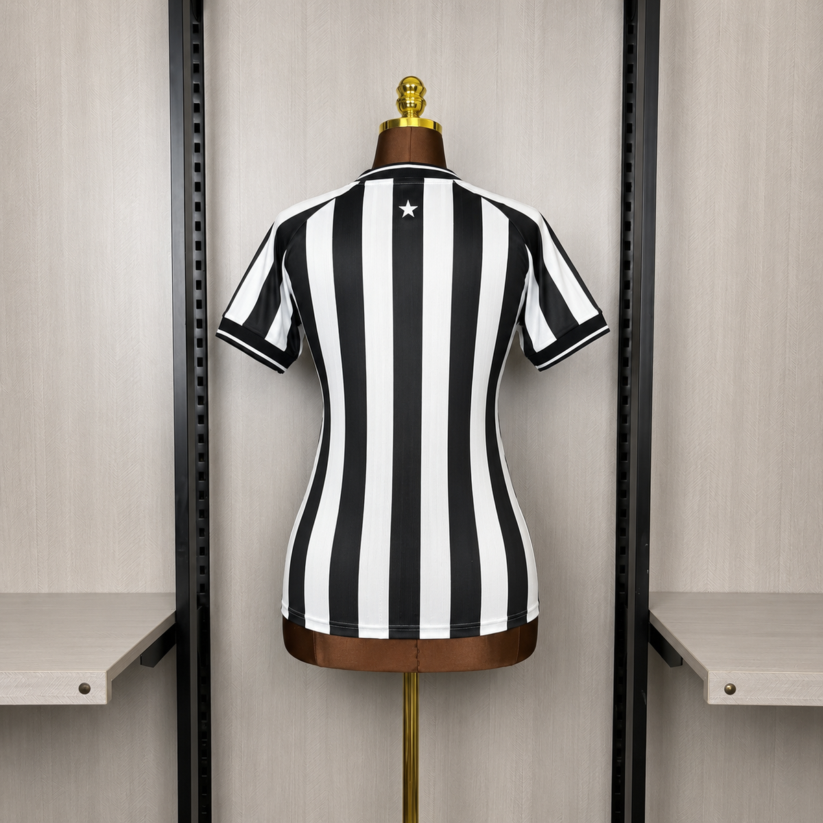 Camisola Feminina principal branca/preta 2026/27
