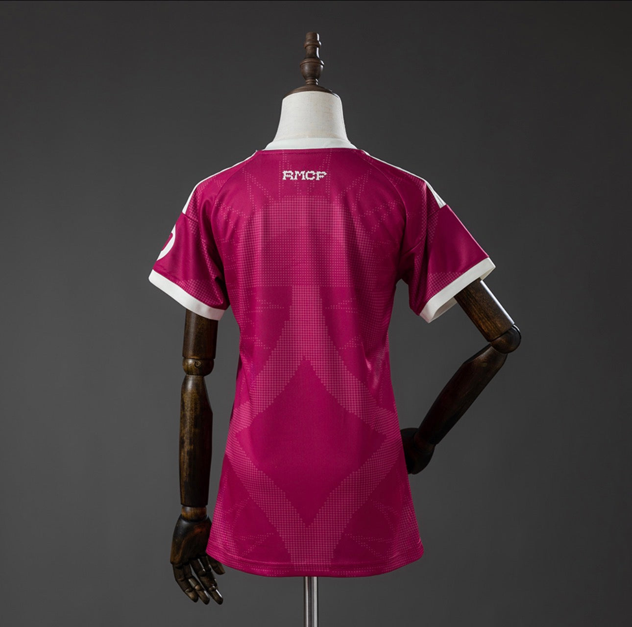 Camisola Real Madrid FEMININA terceira rosa 2026/27